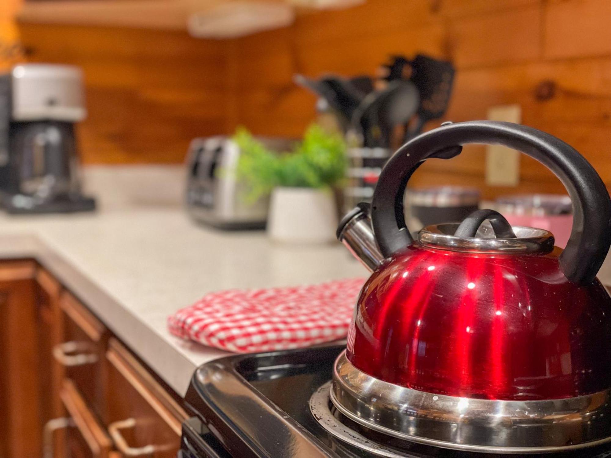 Spacious Resort Log Cabin, Easy Drive, Hot Tub, Arcade Gameroom, Mountain Vibe Gatlinburg Luaran gambar