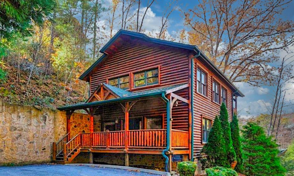Spacious Resort Log Cabin, Easy Drive, Hot Tub, Arcade Gameroom, Mountain Vibe Gatlinburg Luaran gambar